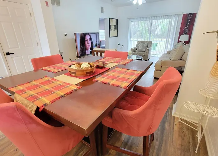 2 Master Suite Apartment Near North Florida Regional Med, Uf Health, & Mall